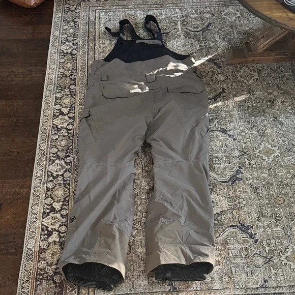 686 Men’s 3 in 1 Cargo Bib - XXL NWT - Picture 8 of 8